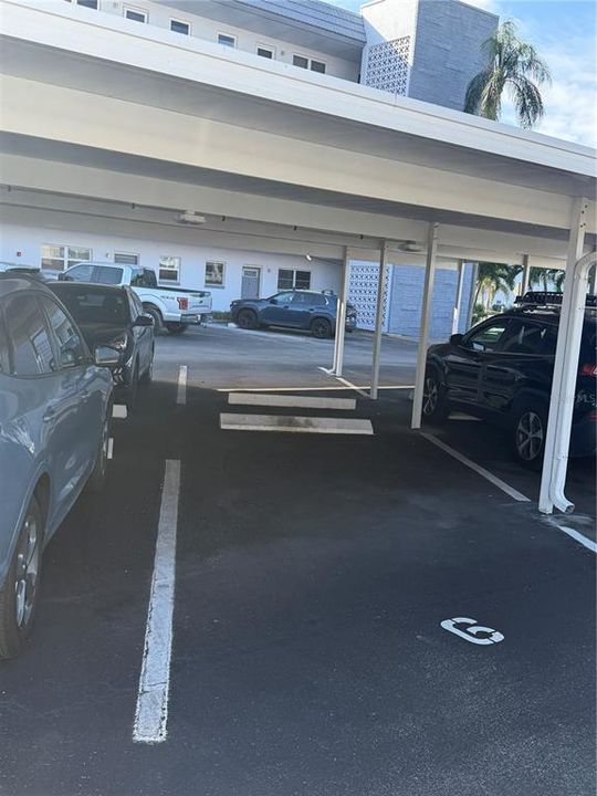 For Sale: $139,000 (1 beds, 1 baths, 1060 Square Feet)