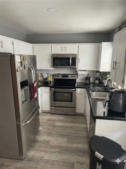 For Rent: $2,995 (4 beds, 2 baths, 1110 Square Feet)