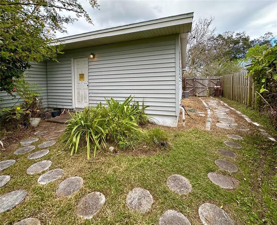 На продажу: $495,000 (3 спален, 2 ванн, 1561 Квадратных фут)