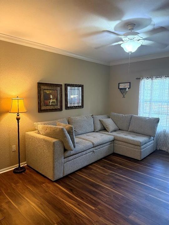 For Rent: $2,000 (1 beds, 1 baths, 700 Square Feet)