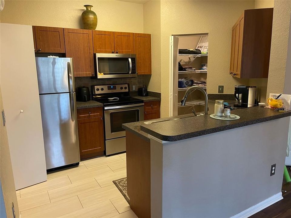 For Rent: $2,000 (1 beds, 1 baths, 700 Square Feet)