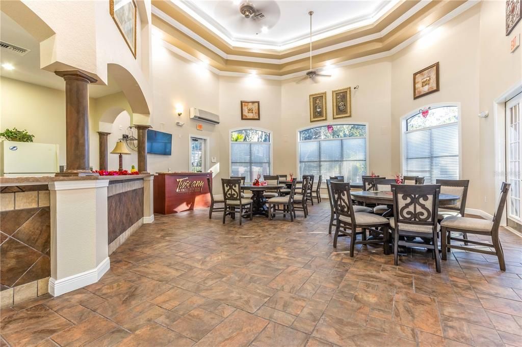 For Rent: $2,000 (1 beds, 1 baths, 700 Square Feet)