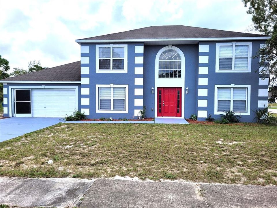 For Rent: $2,350 (5 beds, 2 baths, 2356 Square Feet)