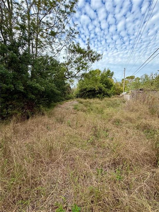 На продажу: $34,900 (3.64 acres)