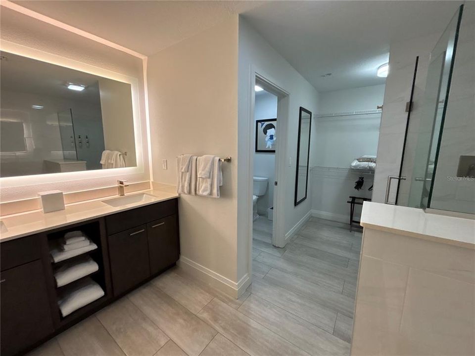 На продажу: $235,000 (2 спален, 2 ванн, 1265 Квадратных фут)