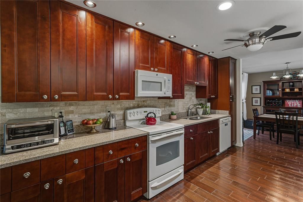 For Sale: $497,999 (3 beds, 3 baths, 1535 Square Feet)