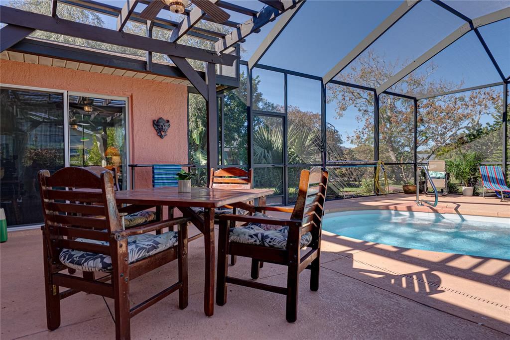 For Sale: $497,999 (3 beds, 3 baths, 1535 Square Feet)