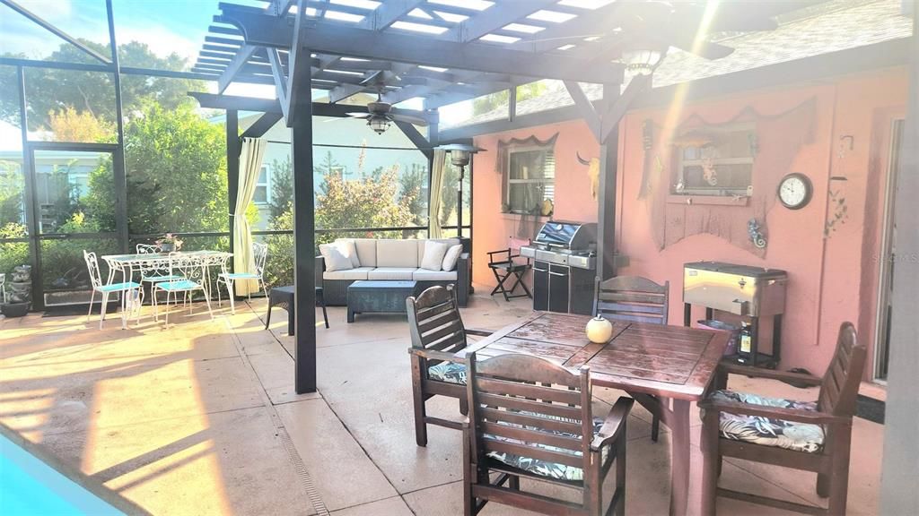 En Venta: $497,999 (3 camas, 3 baños, 1535 Pies cuadrados)