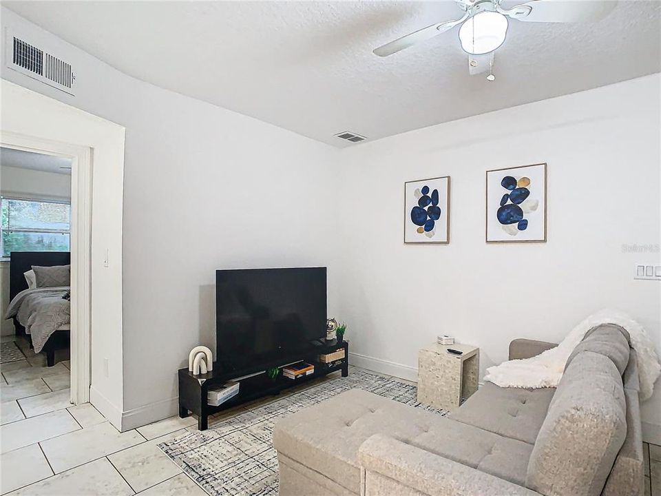 En Renta: $1,650 (2 camas, 1 baños, 678 Pies cuadrados)