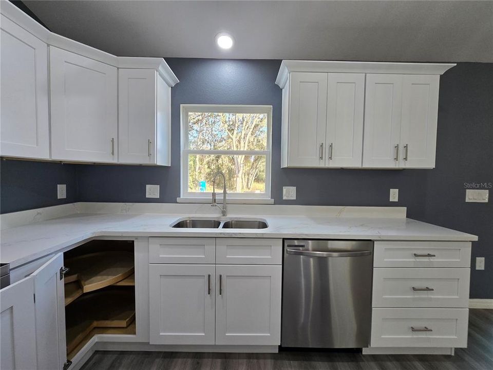 En Venta: $265,000 (3 camas, 2 baños, 1380 Pies cuadrados)