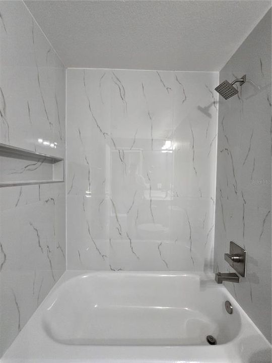 En Venta: $265,000 (3 camas, 2 baños, 1380 Pies cuadrados)