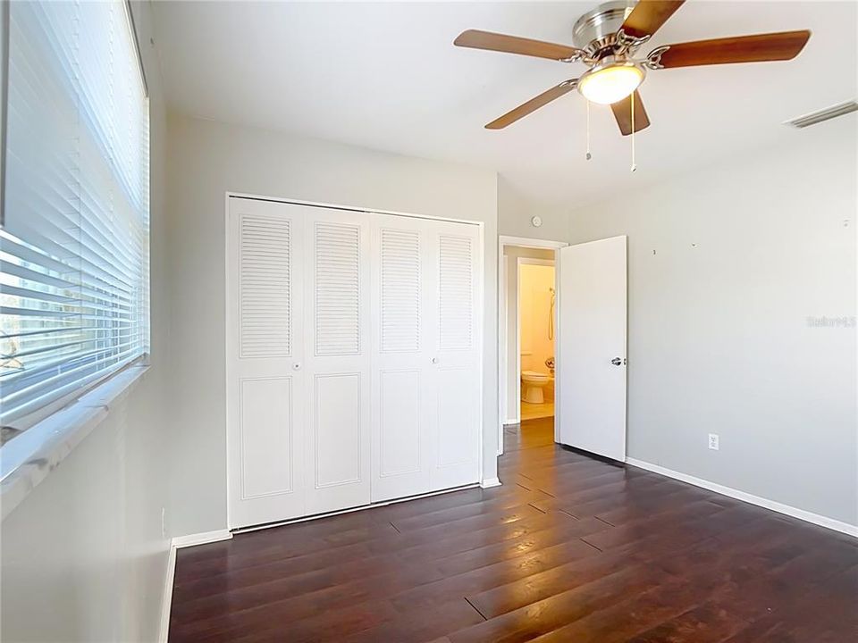 Под контрактом: $190,000 (3 спален, 2 ванн, 1079 Квадратных фут)