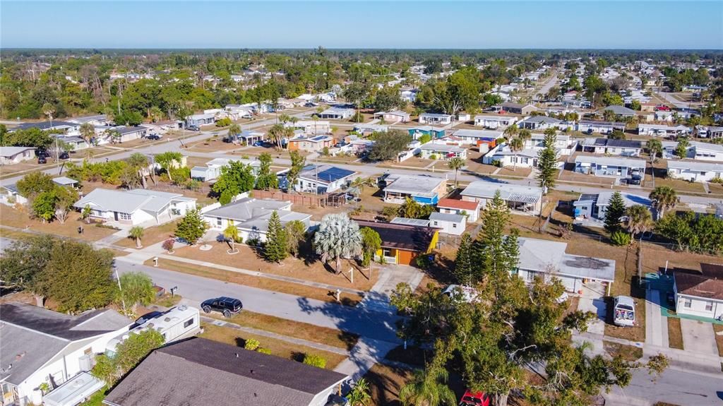 Под контрактом: $190,000 (3 спален, 2 ванн, 1079 Квадратных фут)