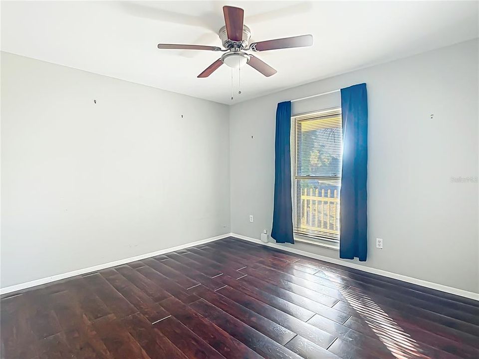 Под контрактом: $190,000 (3 спален, 2 ванн, 1079 Квадратных фут)