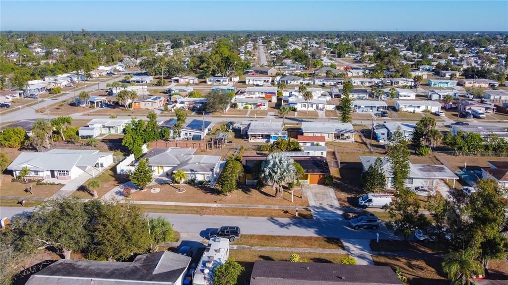 Под контрактом: $190,000 (3 спален, 2 ванн, 1079 Квадратных фут)