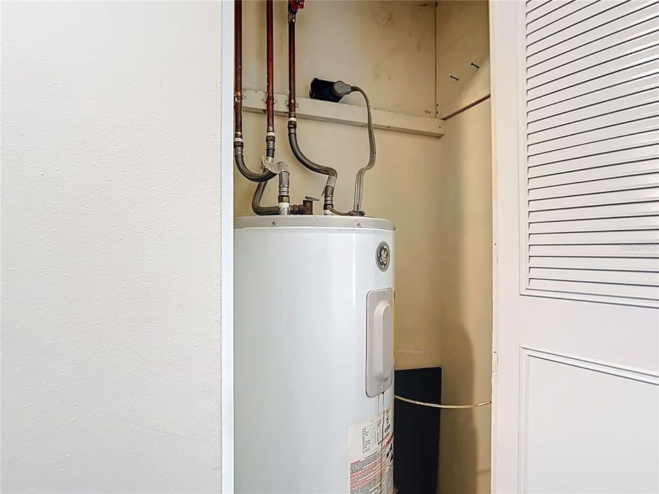 Под контрактом: $190,000 (3 спален, 2 ванн, 1079 Квадратных фут)