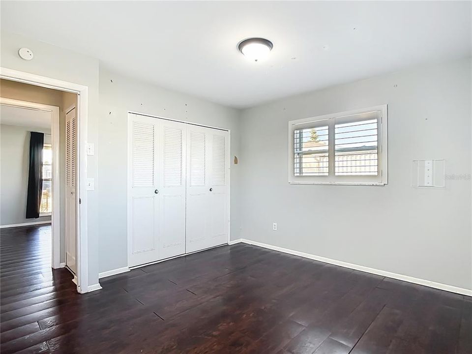 Под контрактом: $190,000 (3 спален, 2 ванн, 1079 Квадратных фут)