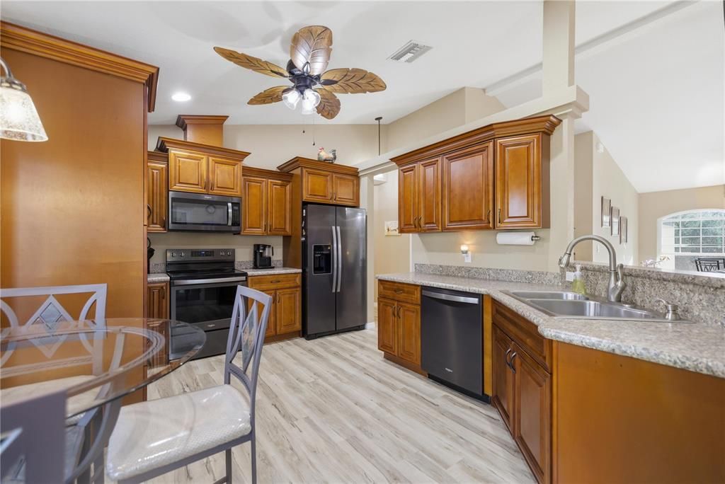 En Venta: $725,000 (3 camas, 2 baños, 1646 Pies cuadrados)