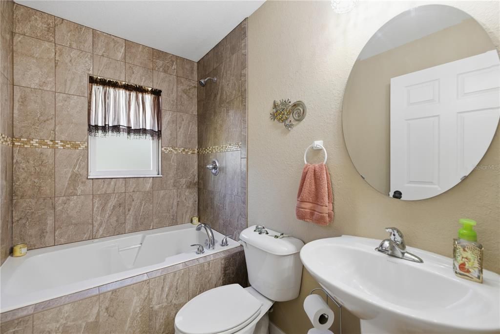 En Venta: $725,000 (3 camas, 2 baños, 1646 Pies cuadrados)