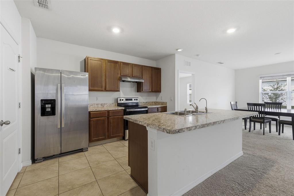 En Venta: $325,000 (3 camas, 2 baños, 1690 Pies cuadrados)