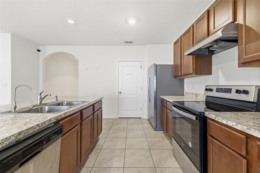 En Venta: $325,000 (3 camas, 2 baños, 1690 Pies cuadrados)