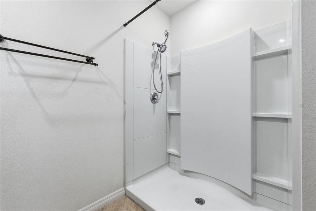 En Venta: $325,000 (3 camas, 2 baños, 1690 Pies cuadrados)