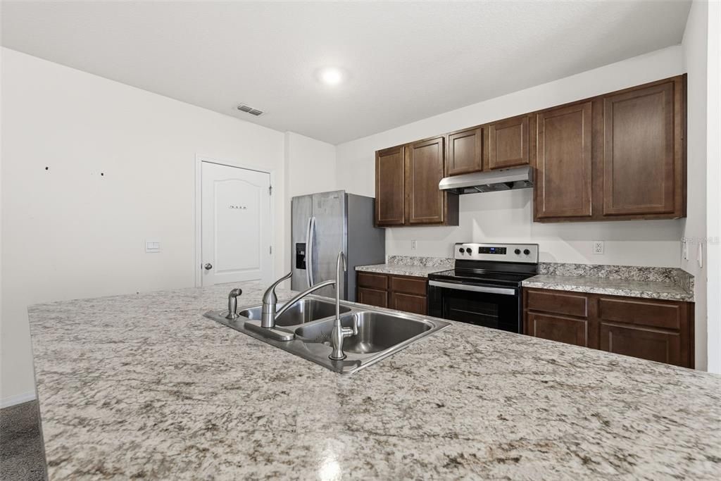 En Venta: $325,000 (3 camas, 2 baños, 1690 Pies cuadrados)