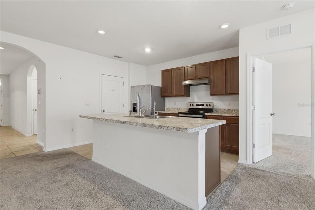 En Venta: $325,000 (3 camas, 2 baños, 1690 Pies cuadrados)