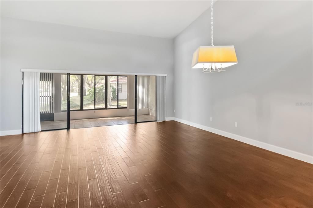 For Sale: $499,900 (3 beds, 2 baths, 1644 Square Feet)