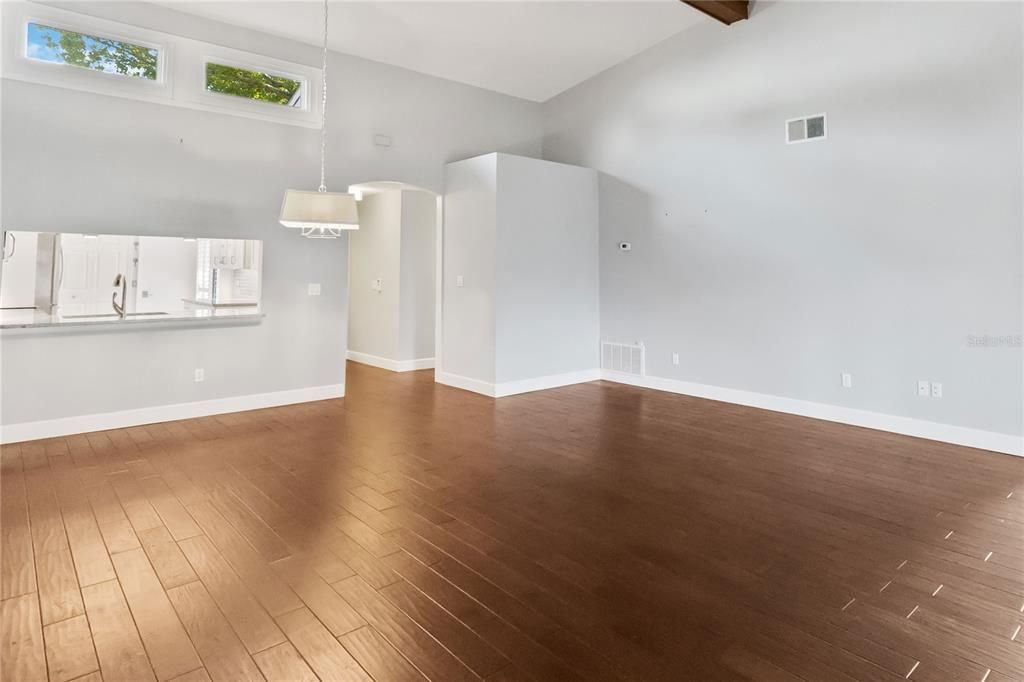 For Sale: $499,900 (3 beds, 2 baths, 1644 Square Feet)