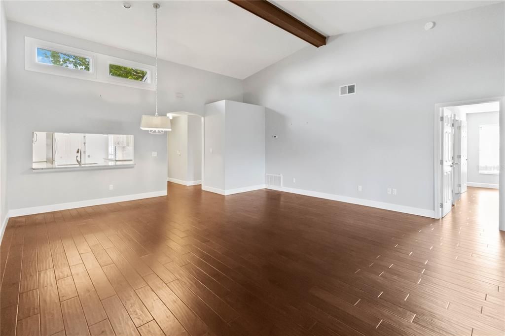 For Sale: $499,900 (3 beds, 2 baths, 1644 Square Feet)