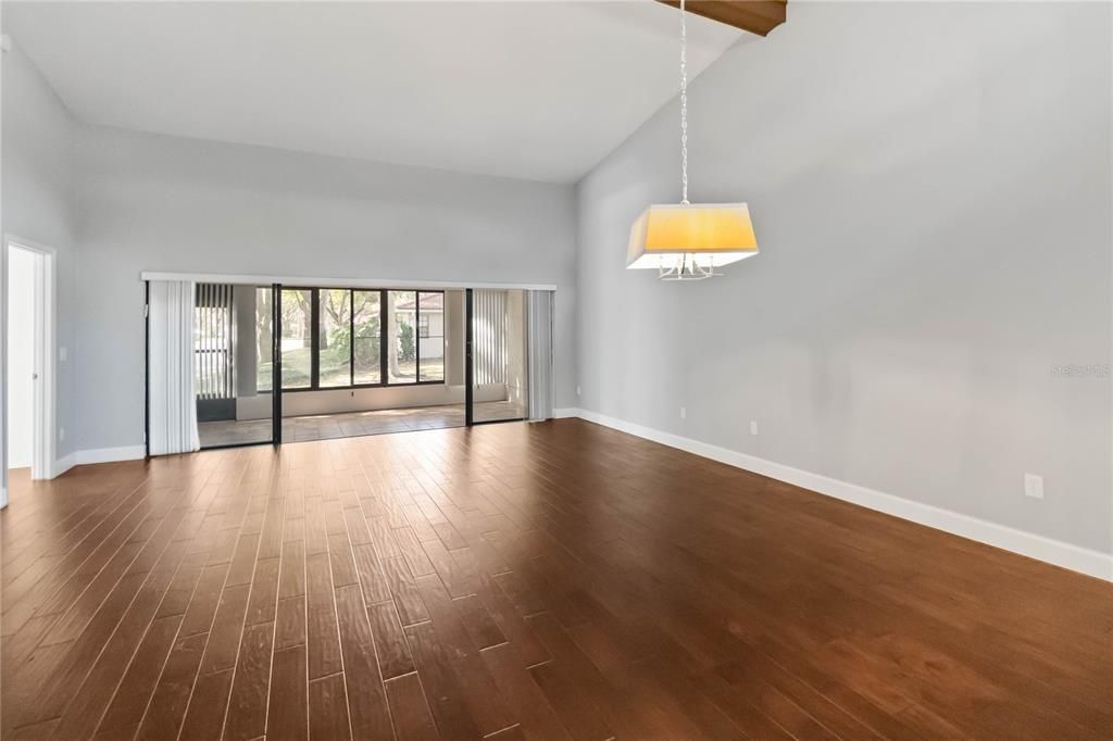 For Sale: $499,900 (3 beds, 2 baths, 1644 Square Feet)