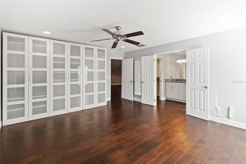 For Sale: $499,900 (3 beds, 2 baths, 1644 Square Feet)