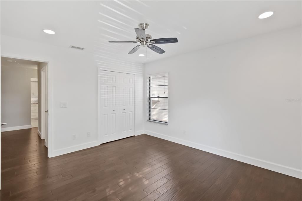 For Sale: $499,900 (3 beds, 2 baths, 1644 Square Feet)