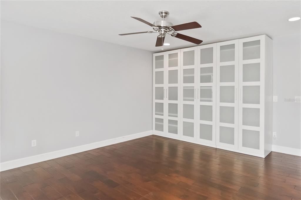 For Sale: $499,900 (3 beds, 2 baths, 1644 Square Feet)