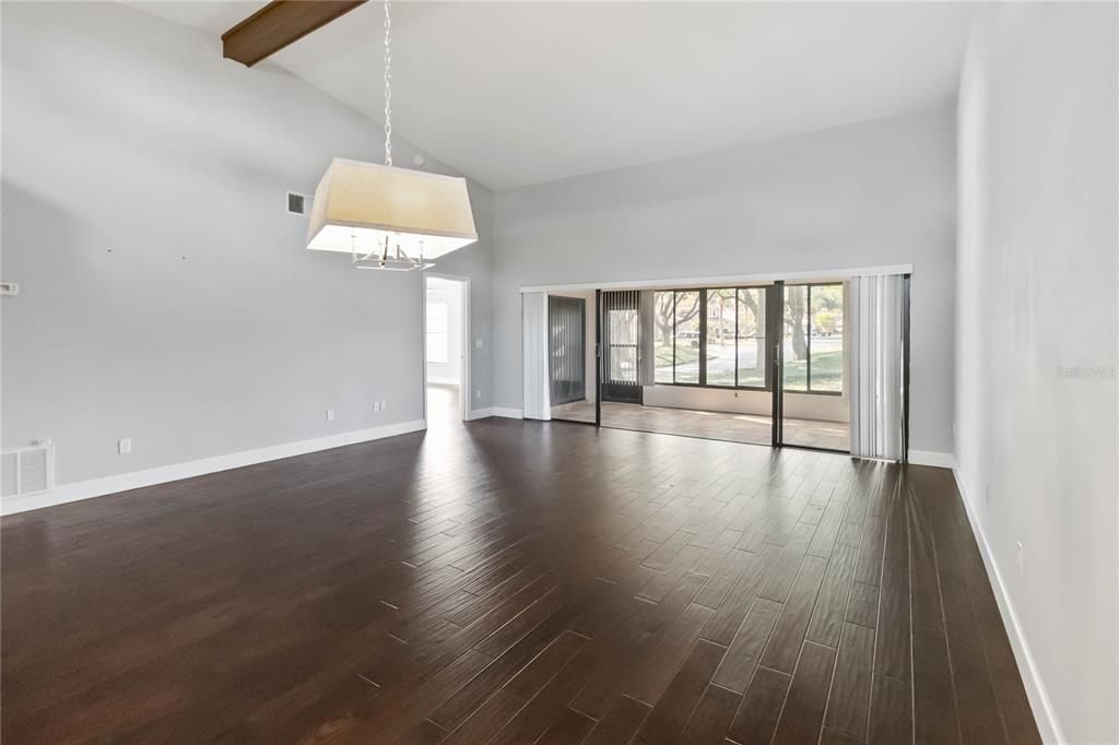 For Sale: $499,900 (3 beds, 2 baths, 1644 Square Feet)