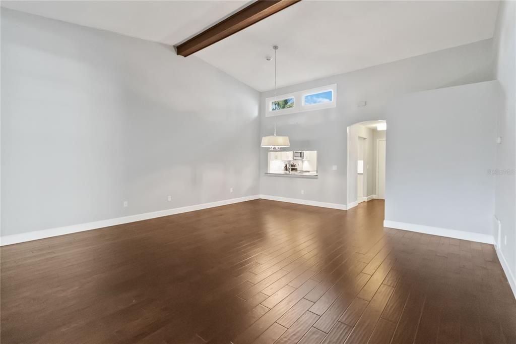 For Sale: $499,900 (3 beds, 2 baths, 1644 Square Feet)