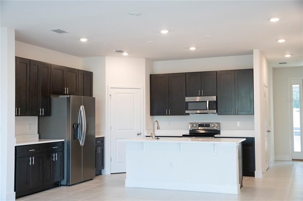 出租: $2,750 (3 贝兹, 2 浴室, 2295 平方英尺)