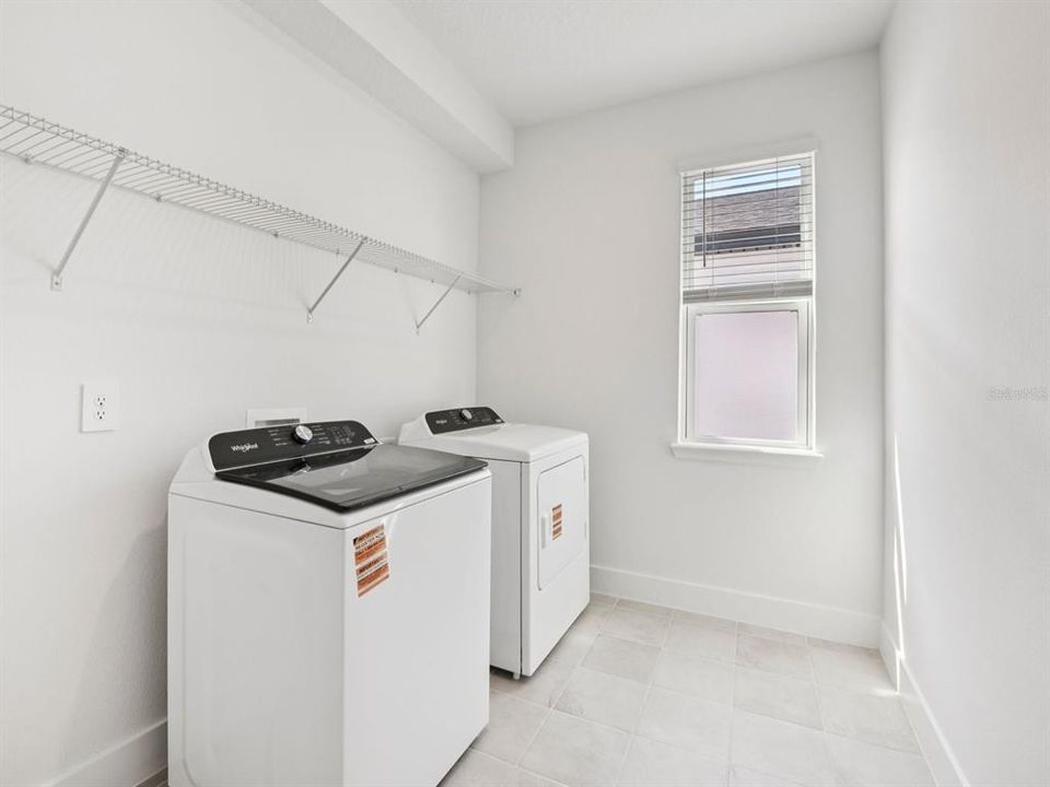 En Venta: $495,652 (5 camas, 3 baños, 3232 Pies cuadrados)