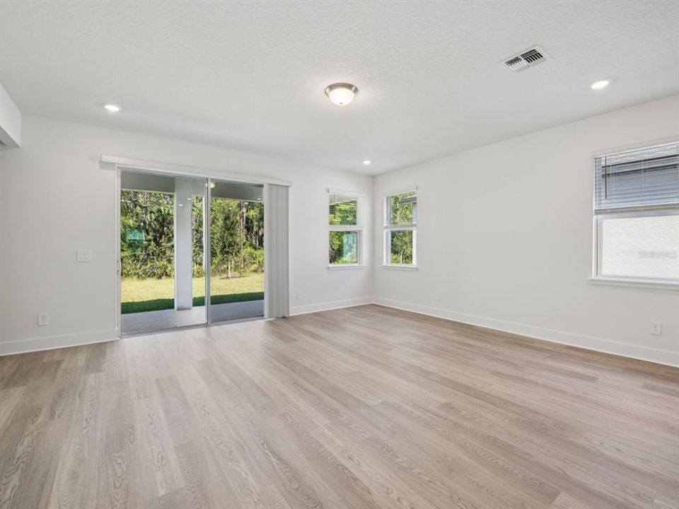 En Venta: $495,652 (5 camas, 3 baños, 3232 Pies cuadrados)