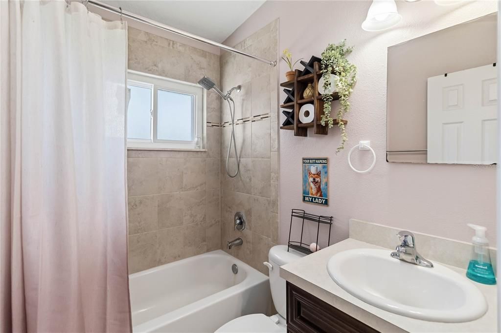 En Venta: $315,000 (3 camas, 2 baños, 1444 Pies cuadrados)