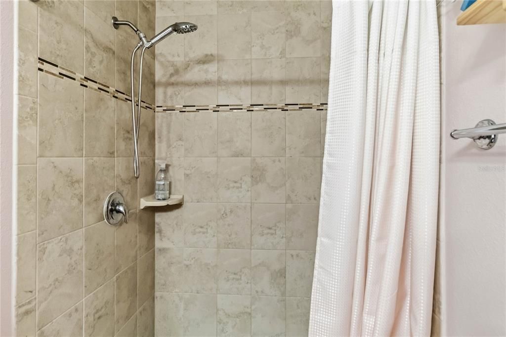 En Venta: $315,000 (3 camas, 2 baños, 1444 Pies cuadrados)