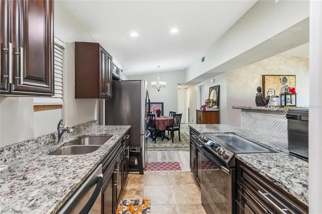 En Venta: $315,000 (3 camas, 2 baños, 1444 Pies cuadrados)