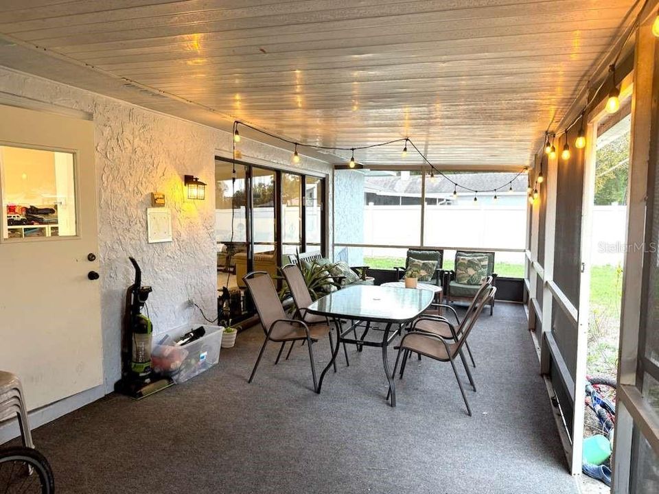 For Sale: $550,000 (4 beds, 2 baths, 1970 Square Feet)