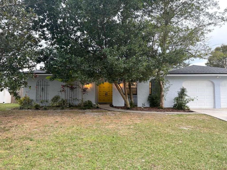 For Sale: $550,000 (4 beds, 2 baths, 1970 Square Feet)