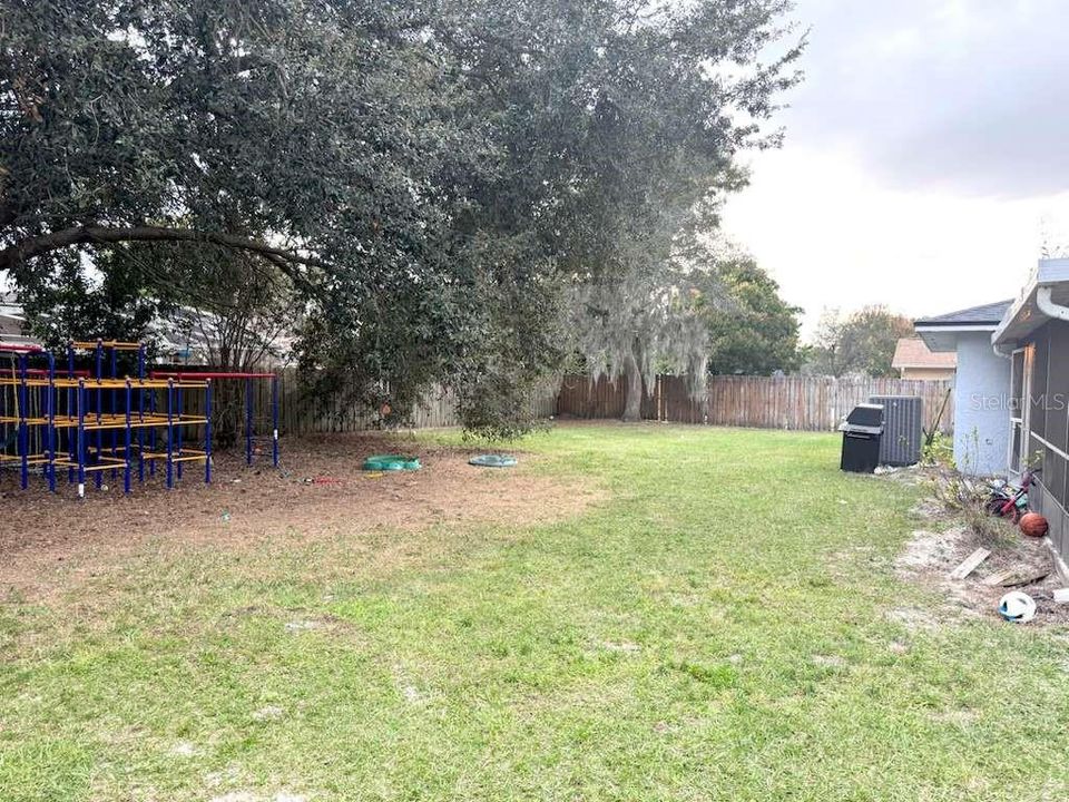 For Sale: $550,000 (4 beds, 2 baths, 1970 Square Feet)