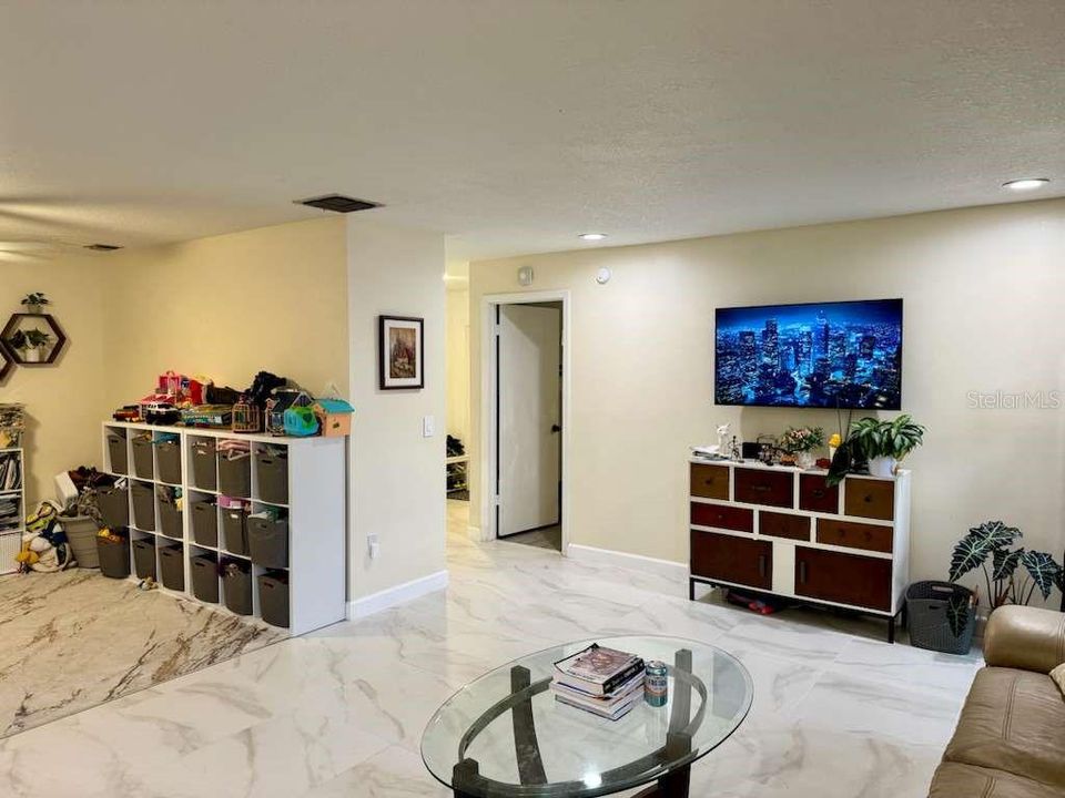 For Sale: $550,000 (4 beds, 2 baths, 1970 Square Feet)