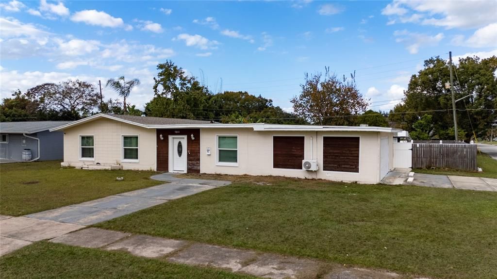 For Sale: $450,900 (3 beds, 2 baths, 1728 Square Feet)