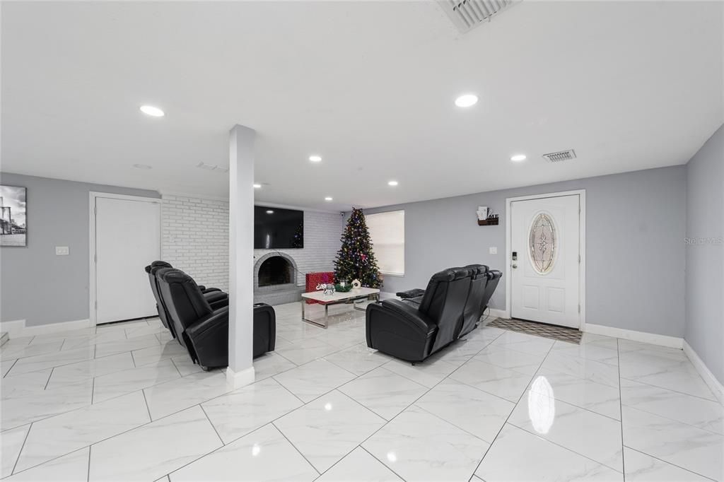 For Sale: $450,900 (3 beds, 2 baths, 1728 Square Feet)