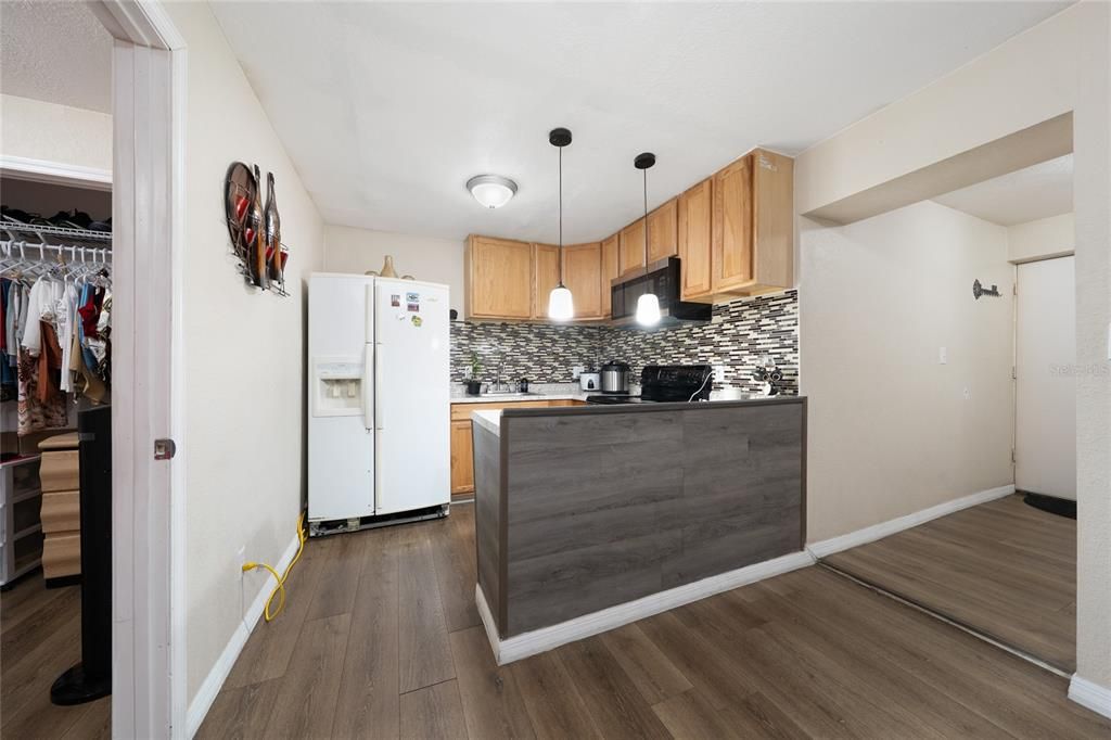 For Sale: $450,900 (3 beds, 2 baths, 1728 Square Feet)